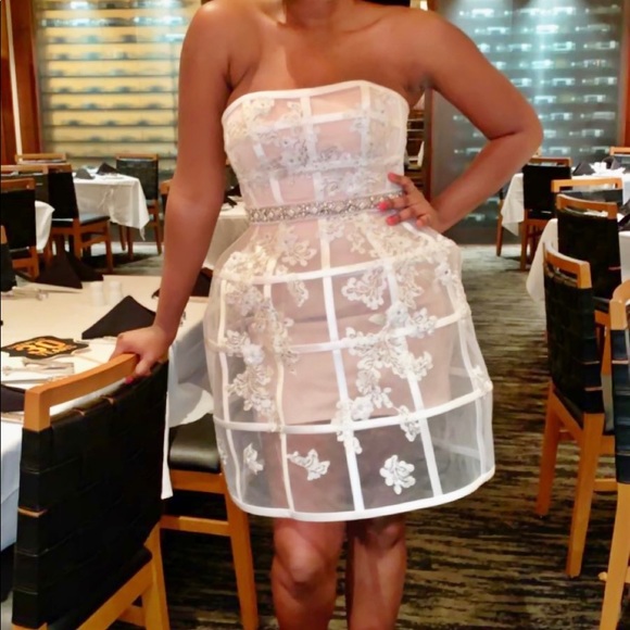 Beautiful white and nude cocktail/wedding dress. - Picture 5 of 5